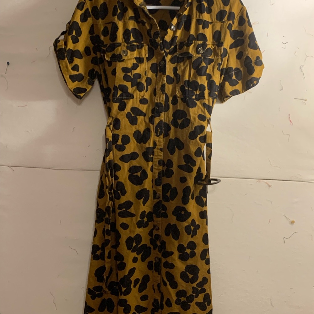 Who What Wear Black and Khaki Midi Short Sleeve Dress